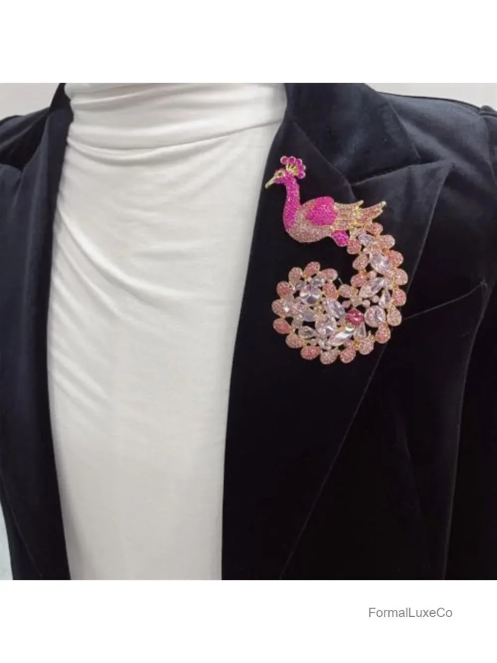 Elegant Gold-Plated Peacock Brooch with Sparkling Rhinestone Crystals for Women